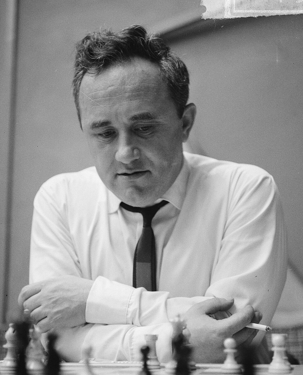 Efim_Geller,_1965_(cropped)